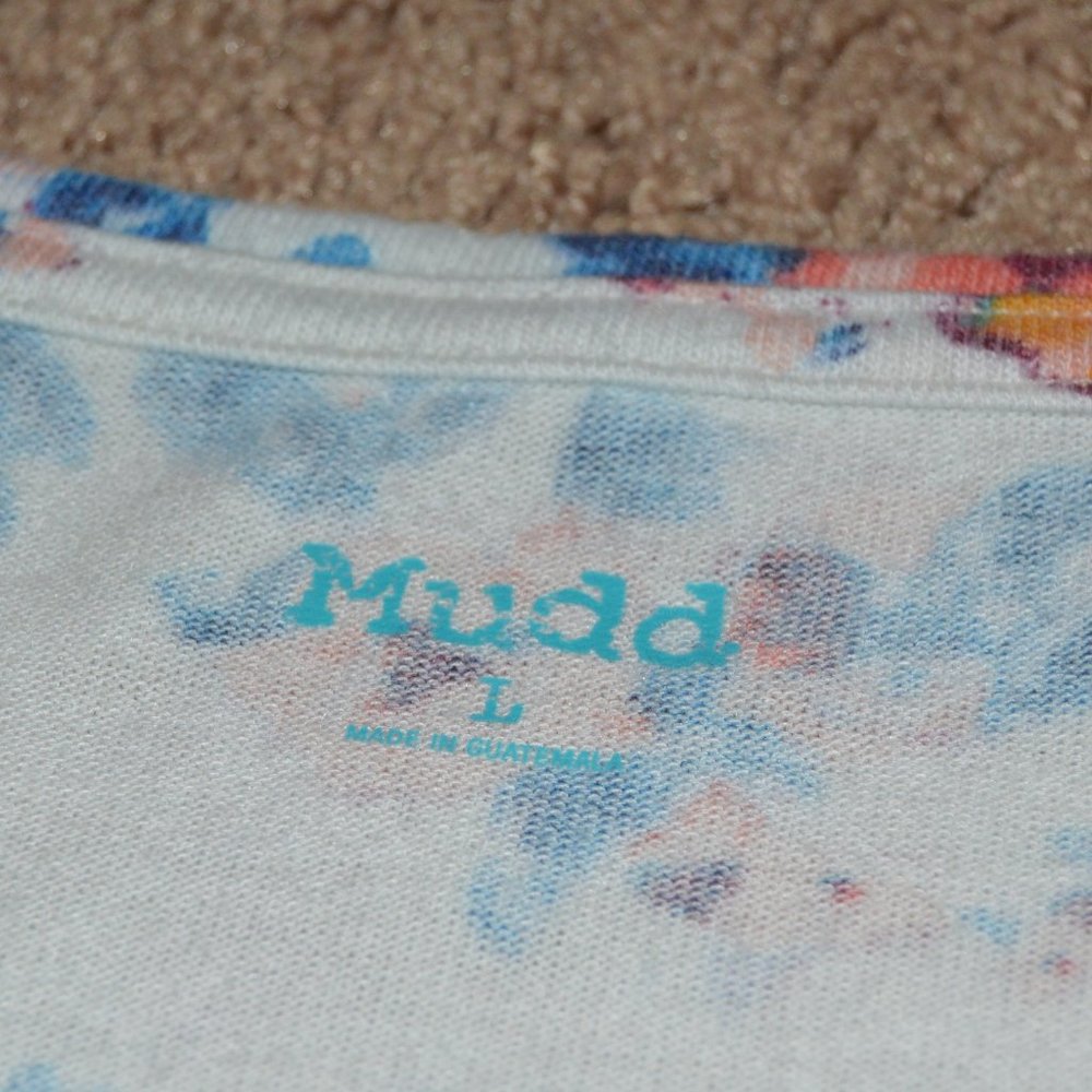 Pattern Long Sleeve - Picture 2 of 2